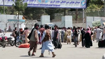 رغم فوضى الانسحاب ومرارة الهزيمة.. بايدن يدافع عن قرار الخروج من أفغانستان ويتوعد داعش