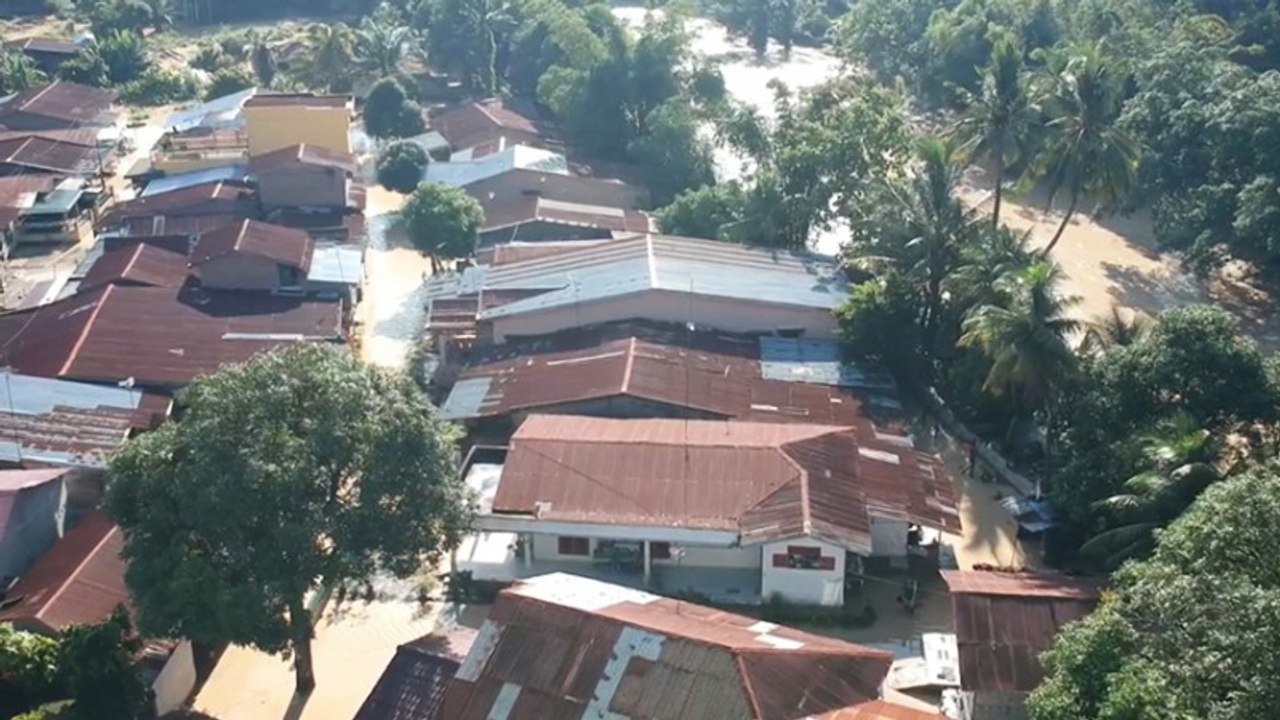 Curah Hujan Tinggi, Ratusan Rumah di Tebing Tinggi Terendam Luapan Sungai Padang