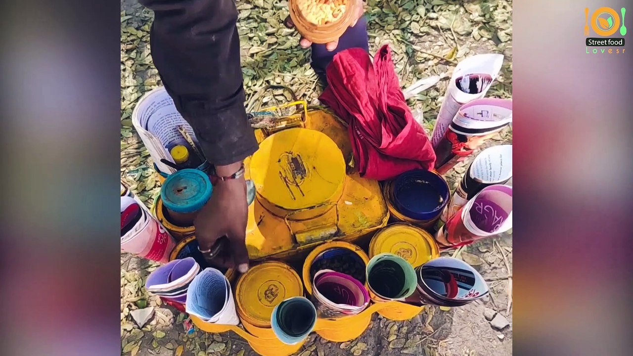 Hardworking Man Selling Jhal Muri  - Most popular Indian Street Food