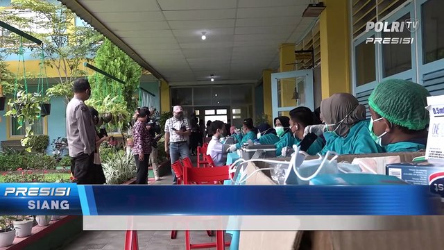Polda Kaltim Gelar Gerai Vaksin Presisi Khusus Pelajar di SMP Katolik Santo Mikail Balikpapan