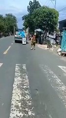 rau 0 đồng xuống đường cho bà con chạy theo