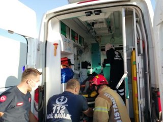 TUZLA TEM OTOYOLUNDA ARAÇ TAKLA ATTI; 2 YARALI