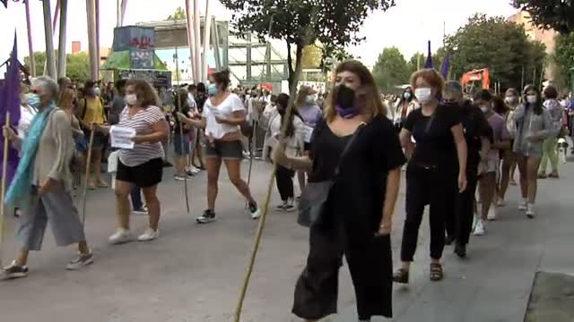 Más de mil personas condenan en Getxo la violación grupal a una vecina menor de edad en Plentzia