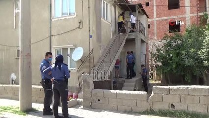 Sokakta çatışma çıktı, balkonda uyuyan yaşlı kadın vuruldu