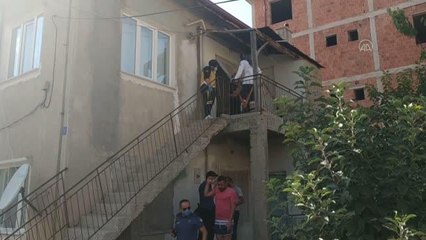 Çıkan silahlı kavgada balkonda uyuyan kadın vuruldu