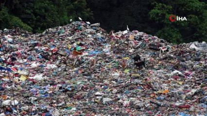 Katmandu sokakları çöp yığınlarıyla doldu