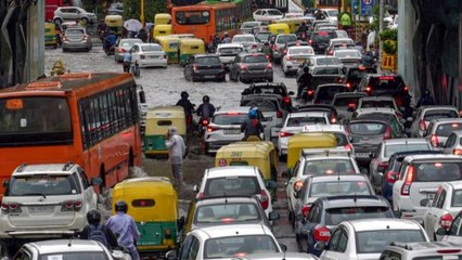 Download Video: Traffic snarls, waterlogging in Delhi-NCR after heavy rain