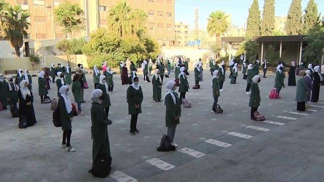 بعد إغلاق قرابة عامين بسبب كورونا.. عودة الطلاب للمدارس الأردنية