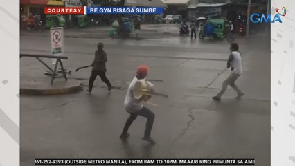 Lalaking may sakit umano sa pag-iisip, nag-amok at nanghabol ng itak sa terminal | 24 Oras