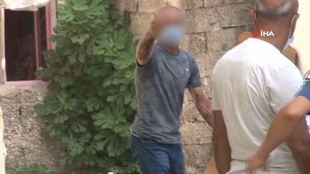 Son dakika haberi! Tartıştığı karısının KADES butonuna bastığını polis kapıya gelince öğrenen adam çılgına döndü