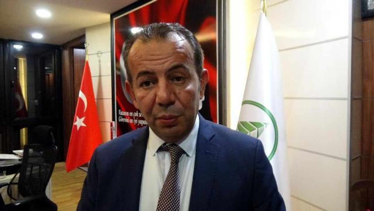 Başörtülü kadınla ilgili anısı büyük tepki çeken Tanju Özcan özür diledi