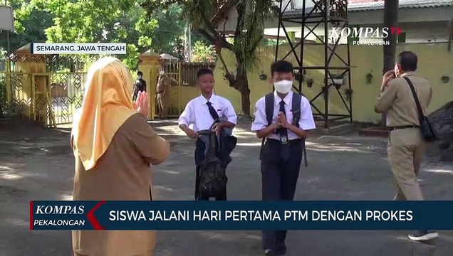 Siswa Jalani Hari Pertama PTM dengan Prokes