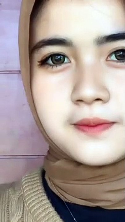 Matanya indah banget