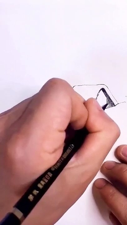 Drawing Mona Tayo