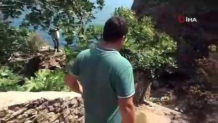 Falezlerdeki mağarada ölümle burun buruna yaşama zabıta müdahalesi