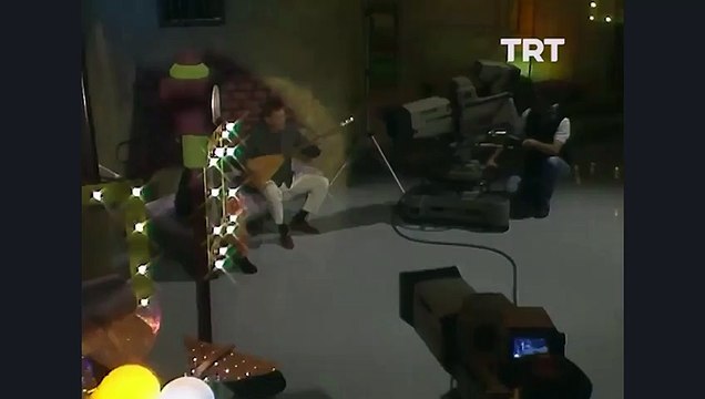 Ferhan Şensoy'un türküsü: Meddahınız gidiyor...