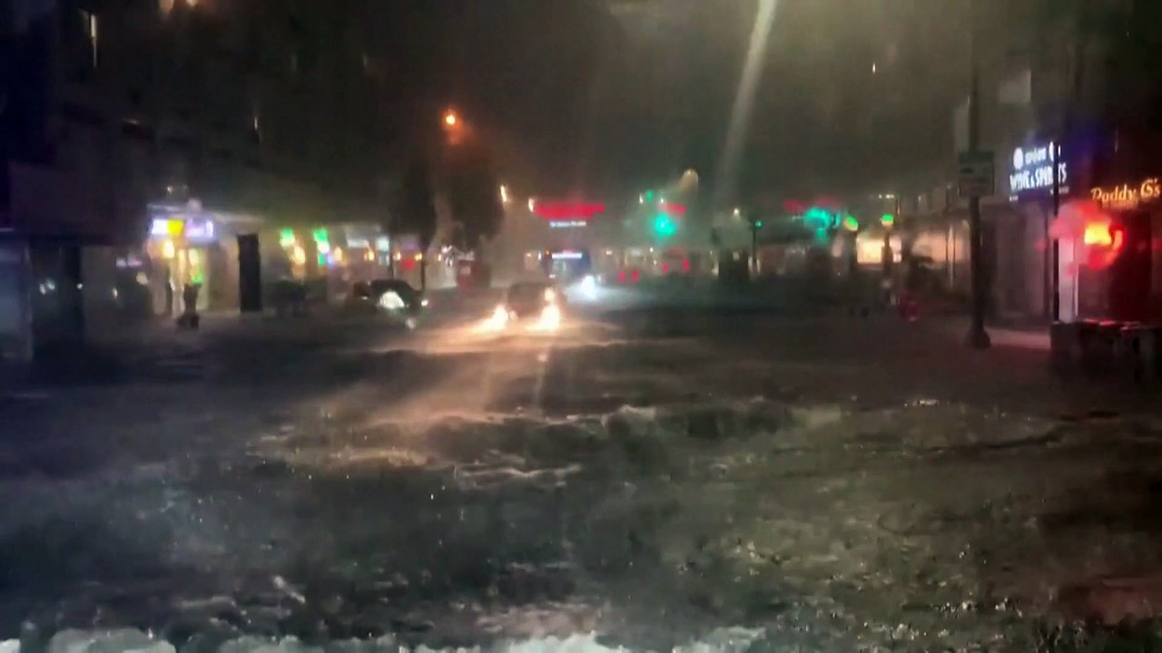 Ida travolge New Jersey e New York City. Strade allagate e cascate nella metro