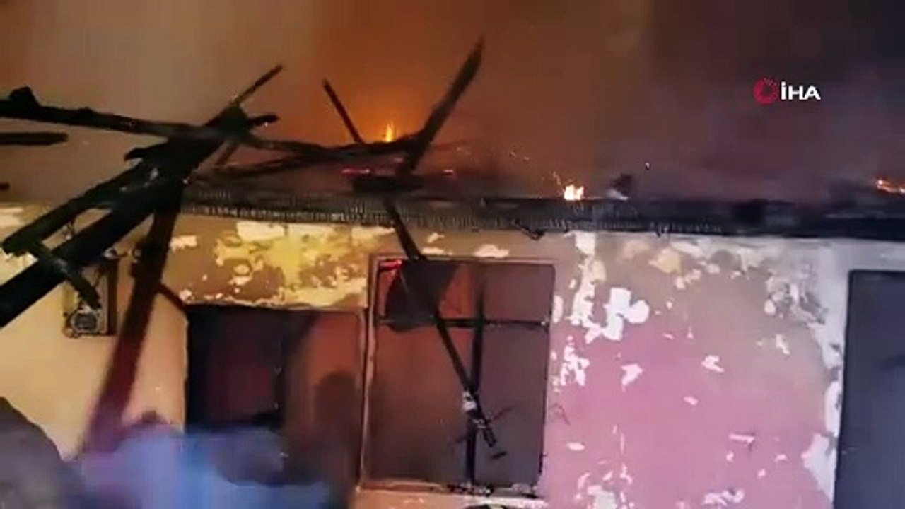 Tokat’ta ahşap ev alevlere teslim oldu