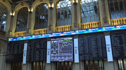 La bolsa española cotiza con ligeras ganancias tras la apertura y conquista los 9.000 puntos