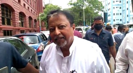 চিকিৎসা করাতে এসএসকেএমে মুকুল রায় | Oneindia bengali