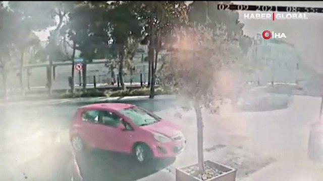 Ters yöne giren sürücü böyle kaza yaptı! 2 yaralı