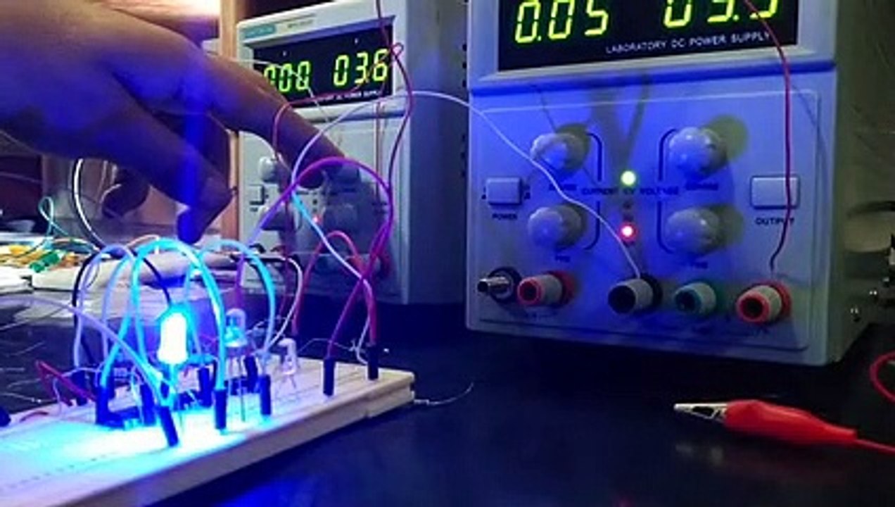 Wires circuit light bulb