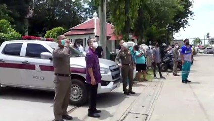 สุโขทัย ลุงวัย 74 เครียดปัญหาโควิด   ปีนเสาโทรศัพท์ด่ารัฐบาล