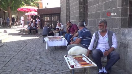 Diyarbakır Ulu Camii'nin gözde tespihçileri