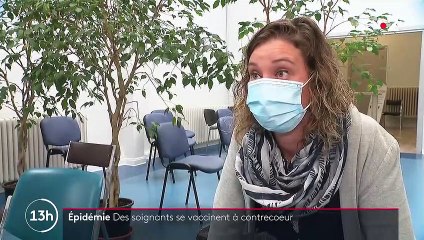 Covid-19 : des soignants se font vacciner à contre-cœur