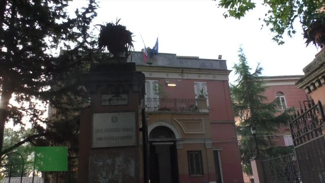 Scuola: prove tecniche di green pass. I presidi Poco personale per il controllo quotidiano