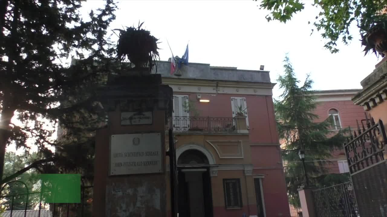 Scuola: prove tecniche di green pass. I presidi "Poco personale per il controllo quotidiano"