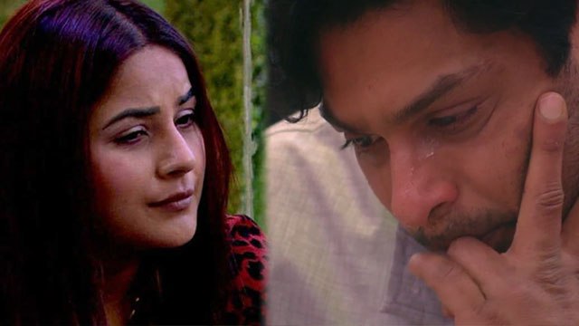 Sidharth Shukla Death: Sidharth की बॉडी के साथ ही हैं Shehnaaz Gill ? |FilmiBeat