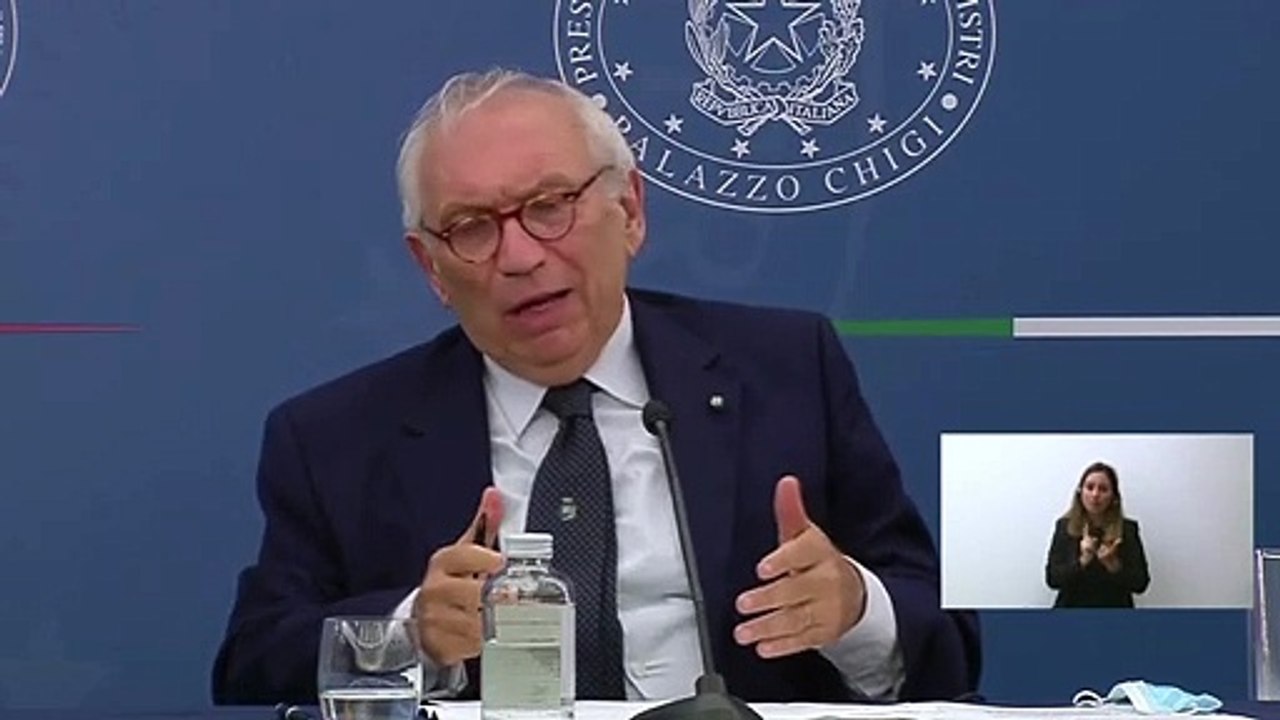 Scuola, Bianchi:"No mascherine se in classe sono tutti vaccinati. Torneremo a sorridere"