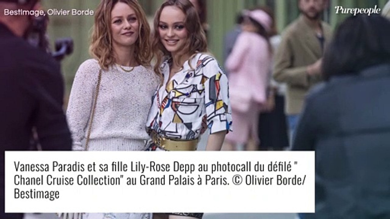 Lily-Rose Depp incendiaire : micro-jupe et crinière de lionne pour un shooting sexy