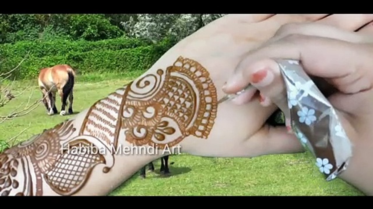 arabic henna मेहदी  design - easy simple Dubai style back hand heena mehndi design - Habiba Mehndi Art