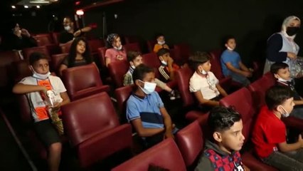 Un 'Cine Bus' recorre las calles de Gaza para acercar el séptimo arte a los ciudadanos