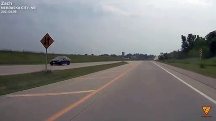 Close call on Nebraska highway 2021.08.08 — NEBRASKA CITY, NE