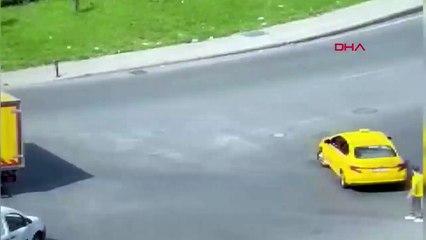 Taksinin arkasından ateş etti