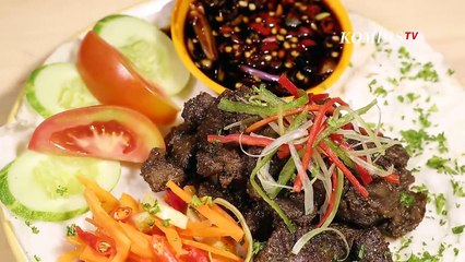 Anti Mainstream! Resto Kambing Babeh Dolof Masak Dagingnya di Atas Genteng
