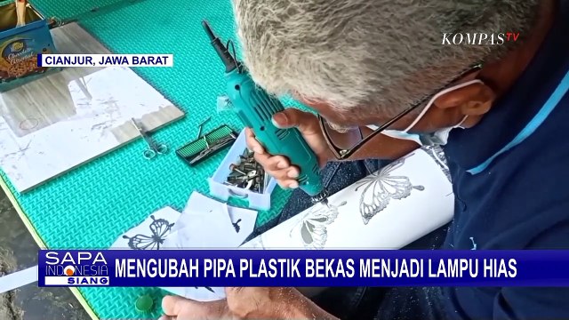 Pria yang Tadinya Sopir Taksi Ini Sulap Paralon Jadi Lampu Hias, Kini Banjir Pesanan
