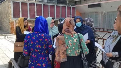 Afganistan'ın başkenti Kabil'de kadınlar, hakları için gösteri yaptı