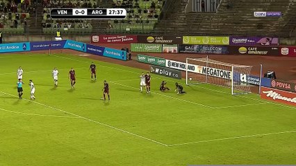 Amérique du Sud : Grosse frayeur pour Lionel Messi, victime d'un tacle dangereux