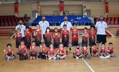 Bafra'da geleceğin basketbolcuları yetişiyor