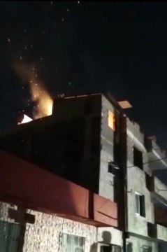 Madde bağımlısı genç evi ateşe verdi