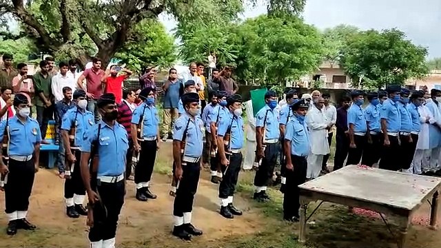 वायु सेना के जवान की सैन्य सम्मान के साथ हुई अंत्येष्टि, गमगीन हुआ गांव