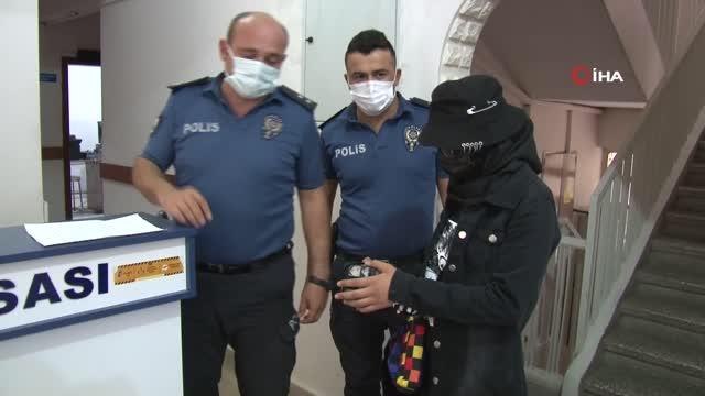 Telefon almak için 5 yıldır biriktirdiği parasını kaybetti, duyarlı vatandaş bulup polise teslim etti