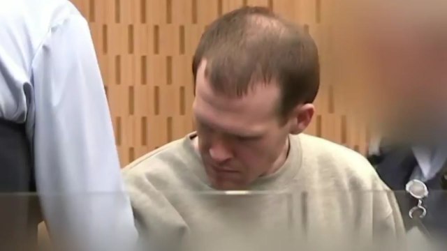 슈퍼마켓서 '묻지 마 흉기 테러' 6명 부상... IS 영향 받은 극단주의자 / YTN