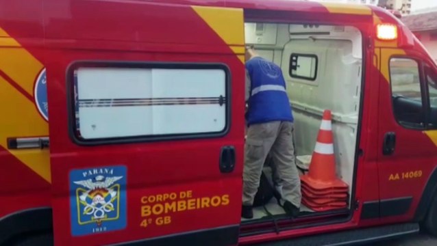 Homem tem grande laceração da orelha após ser agredido a pauladas durante assalto no Centro