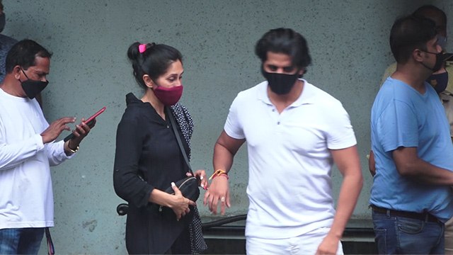 Sidharth Shukla: Sidharth के अंतिम दर्शन के लिए पहुंचे थे Karanveer Bohra और Teejay | FilmiBeat