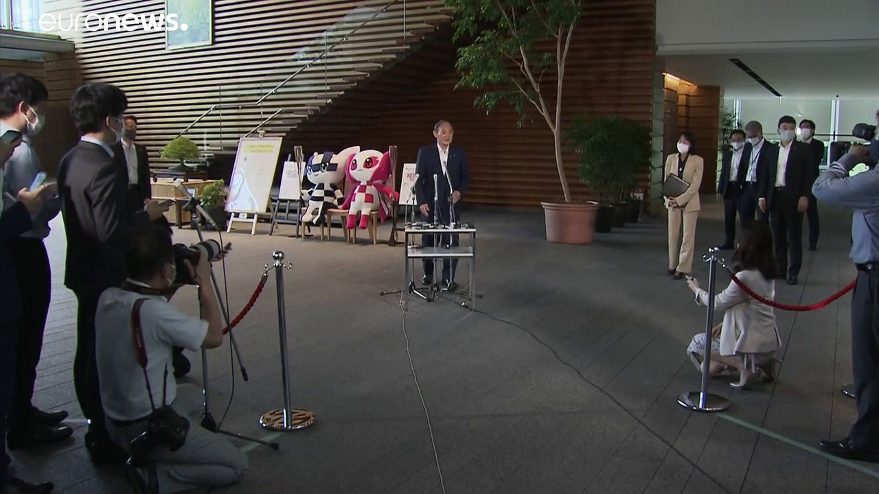 Japon: impopulaire, le premier ministre Yoshihide Suga jette l'éponge